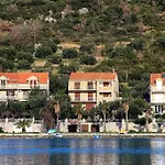 Luka Gostinjska kuća