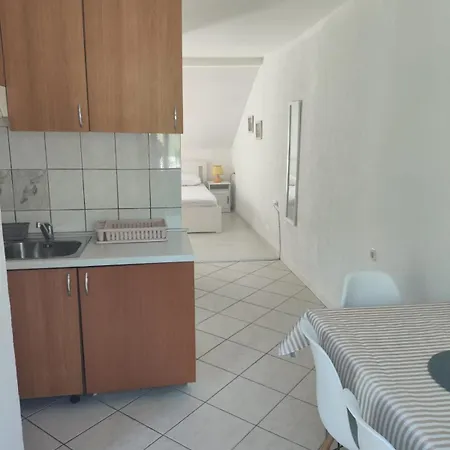 Luka Guest house 3*