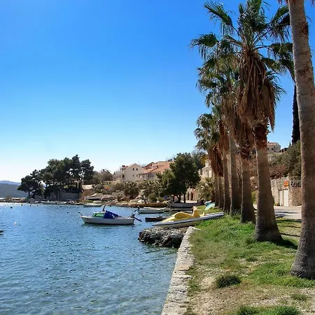 Luka Guest house 3*