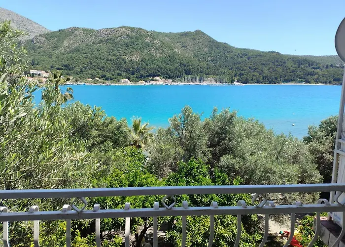 Gostinjska kuća Luka Slano